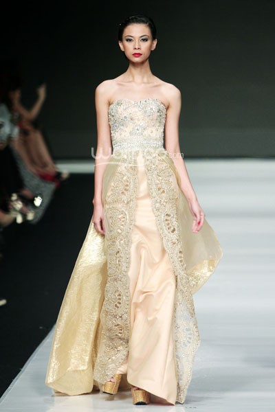 Jakarta, Indonesia - 23 Oktober 2013. Hengki Kawilarang DIVA. Jakarta Fashion Week 2014 at Senayan City. Jakarta. [Foto: Mohammad Abduh/Wolipop]