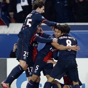 Ibra-Cavani Bawa PSG Lolos dari Grup