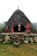 Ini Wajah Indah & Misterius Kampung Wae Rebo