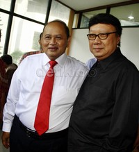 Sekjen PDI Perjuangan Tjahjo Kumolo datang ke Pengadilan Tipikor. Tjahjo datang untuk mengikuti persidangan perdana kolega separtainya Emir Moeis. Lamhot Aritonang/detikFoto.