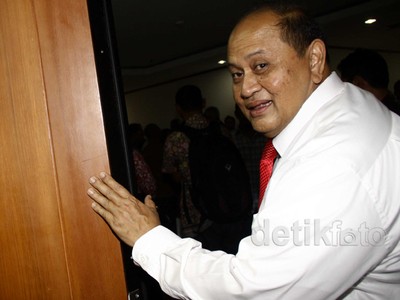 Emir Moeis Jalani Sidang Perdana