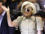 Tiba di Jepang, Lady Gaga Tampil Normal