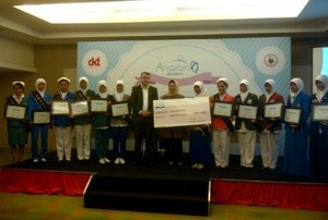 12 Calon Bidan Berprestasi se-Indonesia Raih Beasiswa Akademi Andalan