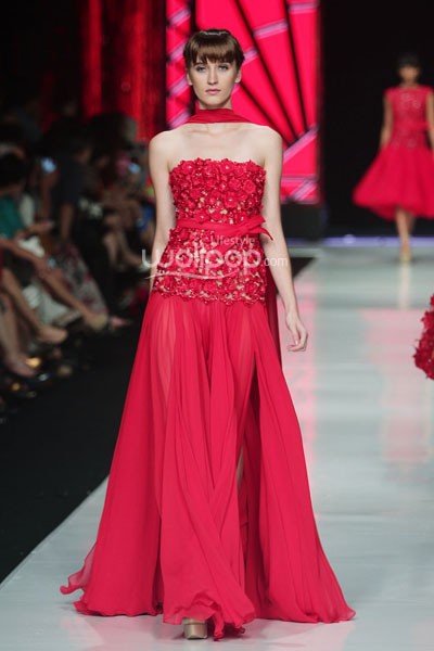 Jakarta, Indonesia - 23 Oktober 2013. Ivan Gunawan Beautyful Liar. Jakarta Fashion Week 2014 at Senayan City. Jakarta. [Foto: Mohammad Abduh/Wolipop]