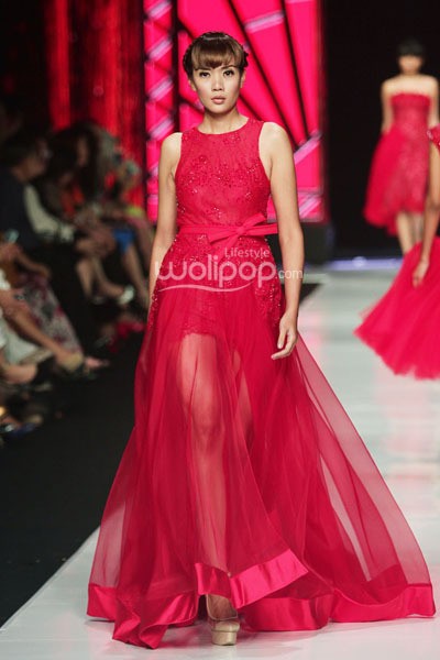 Jakarta, Indonesia - 23 Oktober 2013. Ivan Gunawan Beautyful Liar. Jakarta Fashion Week 2014 at Senayan City. Jakarta. [Foto: Mohammad Abduh/Wolipop]