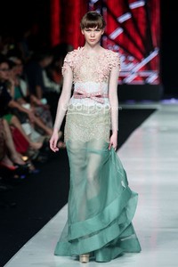 Jakarta, Indonesia - 23 Oktober 2013. Ivan Gunawan Beautyful Liar. Jakarta Fashion Week 2014 at Senayan City. Jakarta. [Foto: Mohammad Abduh/Wolipop]