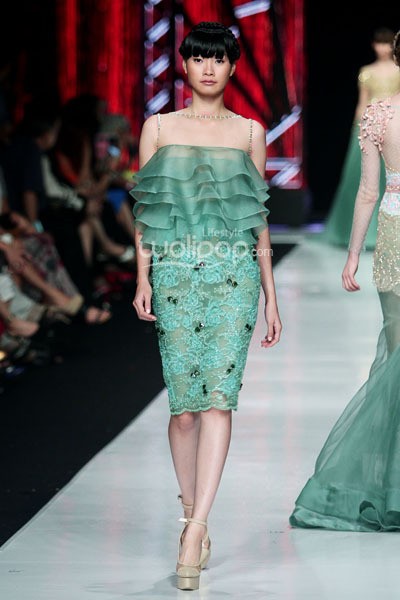 Jakarta, Indonesia - 23 Oktober 2013. Ivan Gunawan Beautyful Liar. Jakarta Fashion Week 2014 at Senayan City. Jakarta. [Foto: Mohammad Abduh/Wolipop]