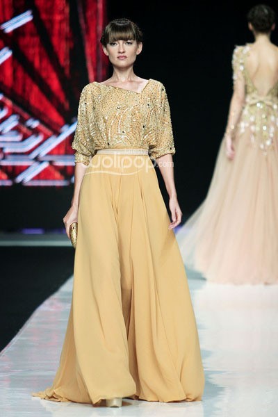 Jakarta, Indonesia - 23 Oktober 2013. Ivan Gunawan Beautyful Liar. Jakarta Fashion Week 2014 at Senayan City. Jakarta. [Foto: Mohammad Abduh/Wolipop]