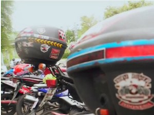 Membongkar Isi Box Motor Riders Road Warriors