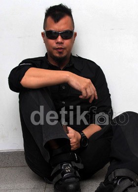 Farhat Abbas Selalu Bela Maia, Ahmad Dhani Bingung