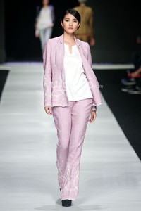 Jakarta, Indonesia - 24 Oktober. Hans Ubbink Spring/Summer 2014. Jakarta Fashion Week 2014 at Senayan City. 24 Oktober 2013. Jakarta. [Foto: Mohammad Abduh/Wolipop]