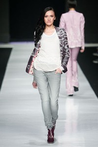 Jakarta, Indonesia - 24 Oktober. Hans Ubbink Spring/Summer 2014. Jakarta Fashion Week 2014 at Senayan City. 24 Oktober 2013. Jakarta. [Foto: Mohammad Abduh/Wolipop]