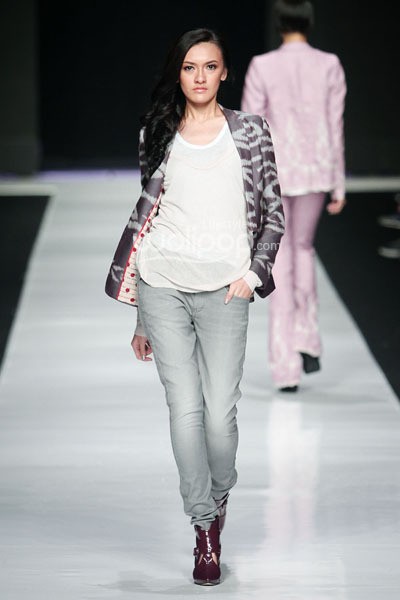 Jakarta, Indonesia - 24 Oktober. Hans Ubbink Spring/Summer 2014. Jakarta Fashion Week 2014 at Senayan City. 24 Oktober 2013. Jakarta. [Foto: Mohammad Abduh/Wolipop]