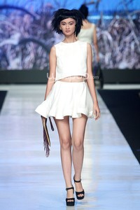 Jakarta, Indonesia - 23 Oktober 2013. Billy Tjong Leven. ERASMUS HUIS DUTCH RENAISSANCE. Jakarta Fashion Week 2014 at Senayan City. Jakarta. [Foto: Mohammad Abduh/Wolipop]