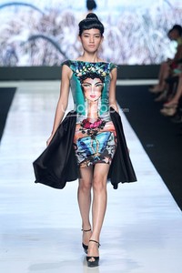 Jakarta, Indonesia - 23 Oktober 2013. Billy Tjong Leven. ERASMUS HUIS DUTCH RENAISSANCE. Jakarta Fashion Week 2014 at Senayan City. Jakarta. [Foto: Mohammad Abduh/Wolipop]