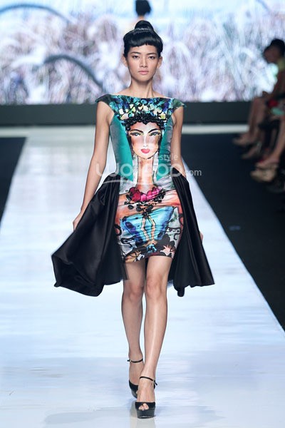 Jakarta, Indonesia - 23 Oktober 2013. Billy Tjong Leven. ERASMUS HUIS DUTCH RENAISSANCE. Jakarta Fashion Week 2014 at Senayan City. Jakarta. [Foto: Mohammad Abduh/Wolipop]