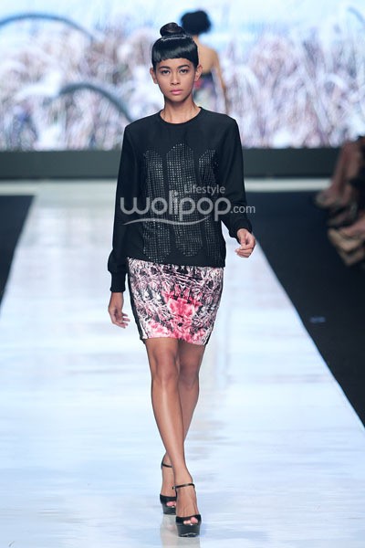 Jakarta, Indonesia - 23 Oktober 2013. Billy Tjong Leven. ERASMUS HUIS DUTCH RENAISSANCE. Jakarta Fashion Week 2014 at Senayan City. Jakarta. [Foto: Mohammad Abduh/Wolipop]