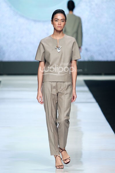 Jakarta, Indonesia - 23 Oktober. Kraton by Auguste Soesastro The Dutch Renaissance. Jakarta Fashion Week 2014 at Senayan City. 23 Oktober 2013. Jakarta. [Foto: Mohammad Abduh/Wolipop]