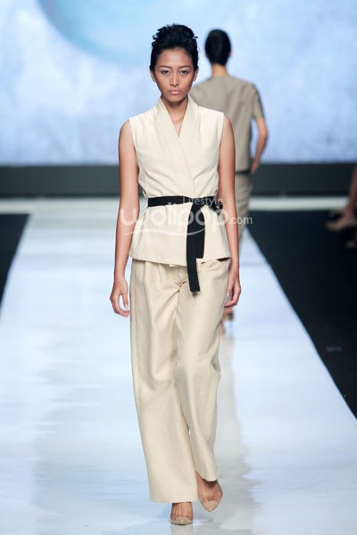 Jakarta, Indonesia - 23 Oktober. Kraton by Auguste Soesastro The Dutch Renaissance. Jakarta Fashion Week 2014 at Senayan City. 23 Oktober 2013. Jakarta. [Foto: Mohammad Abduh/Wolipop]