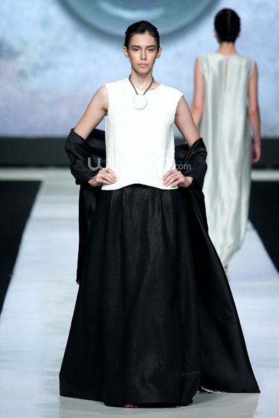 Jakarta, Indonesia - 23 Oktober. Kraton by Auguste Soesastro The Dutch Renaissance. Jakarta Fashion Week 2014 at Senayan City. 23 Oktober 2013. Jakarta. [Foto: Mohammad Abduh/Wolipop]