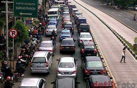 Toyota Gandeng Pemprov DKI Urai Kemacetan di Mampang