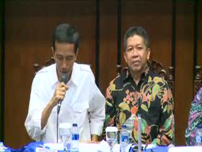 Jokowi Beli Nyali di Mana? 