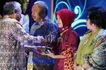 Malam Anugerah Peduli Pendidikan 2013