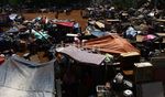 Warga Waduk Ria Rio Mengungsi