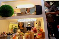 Para vendor menampilkan karya-karya terbaik selama tiga hari pameran.