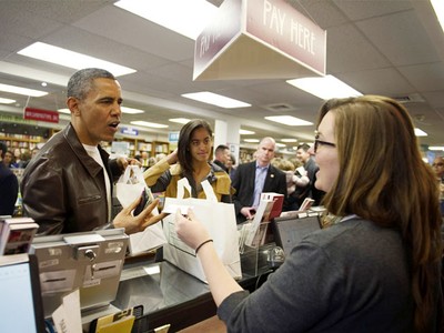 Obama Bersantai Saat Long Weekend