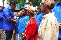 Dalam kegiatannya kali ini, ketua DPP PAN juga didampingi oleh Calon Legislatif DPR RI PAN Didik J Rachbini dan Calon DPRD DKI dari PAN Farah Valensiyah Inggrid.