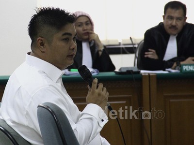 Simon Gunawan Jalani Sidang
