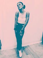 Lengan Berotot Agnes Monica