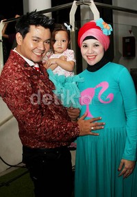 Kini sang istri, Dilla tengah hamil 7 bulan. Gus Mun/detikHOT.