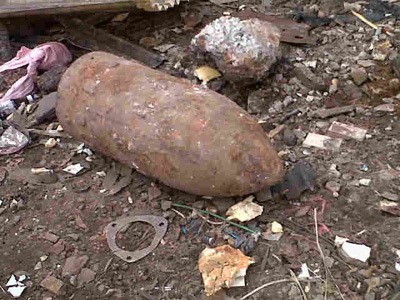 Operator Eskavator Temukan Sebuah Mortir Aktif 