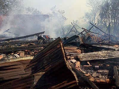 Diduga Korsleting, 6 Rumah dan 2 Unit Sepeda Motor Hangus