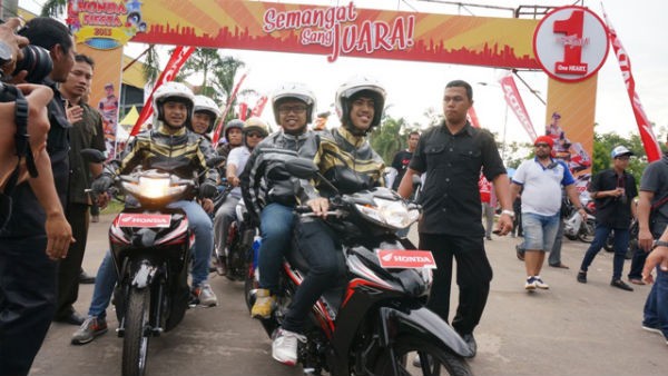 Nidji dan Honda Stunt-Riders Beraksi di Honda Fiesta 2013