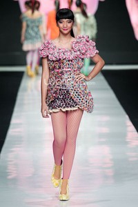 Jakarta, Indonesia - 23 Oktober. Lenny Agustin Knit My Day. THE BODY SHOP Present LENNI AGUSTIN. Jakarta Fashion Week 2014 at Senayan City. 23 Oktober 2013. Jakarta. [Foto: Mohammad Abduh/Wolipop]