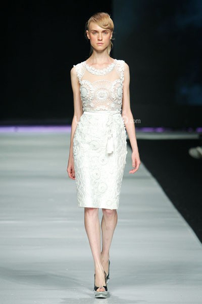 Jakarta, Indonesia - 24 Oktober. Hian Tjen La Romantic De La Femme. FASHION COUNCIL presents LPM GRADUATES. Jakarta Fashion Week 2014 at Senayan City. 24 Oktober 2013. Jakarta. [Foto: Mohammad Abduh/Wolipop]