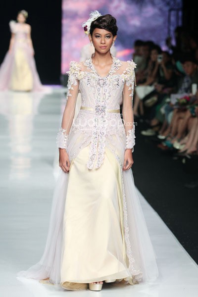 Jakarta, Indonesia - 24 Oktober. Ferry Sunarto La Purete De Lharmonie. FASHION COUNCIL presents LPM GRADUATES. Jakarta Fashion Week 2014 at Senayan City. 24 Oktober 2013. Jakarta. [Foto: Mohammad Abduh/Wolipop]
