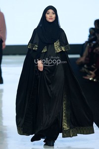 Jakarta, Indonesia - 24 Oktober. Fitri Aulia Glorius Moors. Voyage Jakarta Fashion Week 2014, at Senayan City. 24 Oktober 2013. Jakarta. [Foto: Mohammad Abduh/Wolipop]