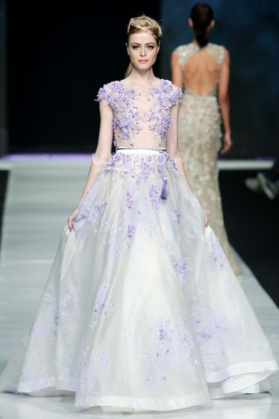 Jakarta, Indonesia - 24 Oktober. Hian Tjen La Romantic De La Femme. FASHION COUNCIL presents LPM GRADUATES. Jakarta Fashion Week 2014 at Senayan City. 24 Oktober 2013. Jakarta. [Foto: Mohammad Abduh/Wolipop]