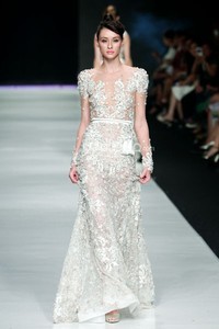 Jakarta, Indonesia - 24 Oktober. Hian Tjen La Romantic De La Femme. FASHION COUNCIL presents LPM GRADUATES. Jakarta Fashion Week 2014 at Senayan City. 24 Oktober 2013. Jakarta. [Foto: Mohammad Abduh/Wolipop]