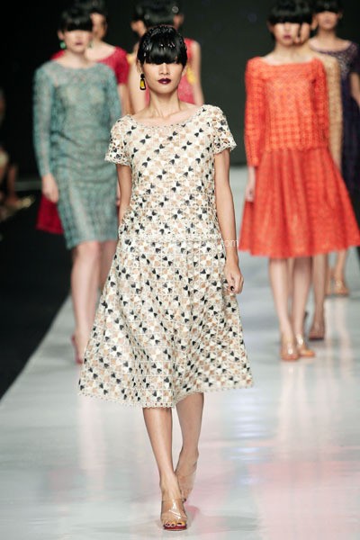 Jakarta, Indonesia - 24 Oktober 2013. Oscar Lawalata My Name is Andromeda. DEWI FASHION KNIGHTS Tale of The Goddess. Jakarta Fashion Week 2014 at Senayan City. Jakarta. [Foto: Mohammad Abduh/Wolipop]