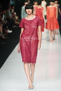 Jakarta, Indonesia - 24 Oktober 2013. Oscar Lawalata My Name is Andromeda. DEWI FASHION KNIGHTS Tale of The Goddess. Jakarta Fashion Week 2014 at Senayan City. Jakarta. [Foto: Mohammad Abduh/Wolipop]