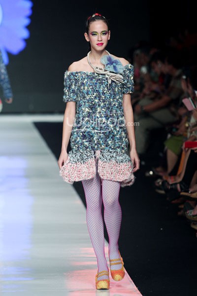 Jakarta, Indonesia - 23 Oktober. Lenny Agustin Knit My Day. THE BODY SHOP Present LENNI AGUSTIN. Jakarta Fashion Week 2014 at Senayan City. 23 Oktober 2013. Jakarta. [Foto: Mohammad Abduh/Wolipop]