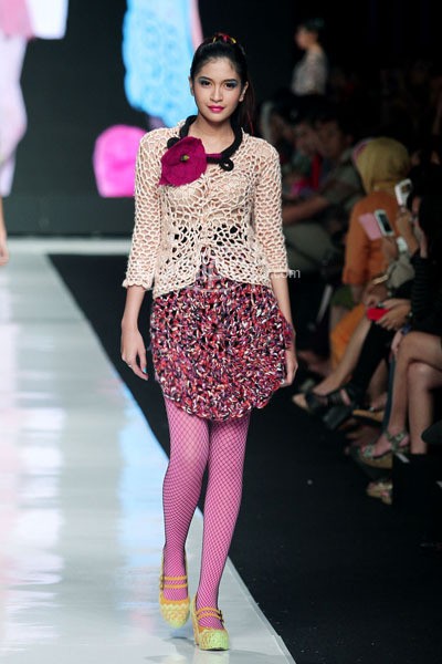 Jakarta, Indonesia - 23 Oktober. Lenny Agustin Knit My Day. THE BODY SHOP Present LENNI AGUSTIN. Jakarta Fashion Week 2014 at Senayan City. 23 Oktober 2013. Jakarta. [Foto: Mohammad Abduh/Wolipop]