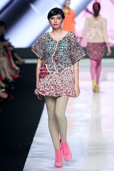 Jakarta, Indonesia - 23 Oktober. Lenny Agustin Knit My Day. THE BODY SHOP Present LENNI AGUSTIN. Jakarta Fashion Week 2014 at Senayan City. 23 Oktober 2013. Jakarta. [Foto: Mohammad Abduh/Wolipop]