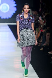 Jakarta, Indonesia - 23 Oktober. Lenny Agustin Knit My Day. THE BODY SHOP Present LENNI AGUSTIN. Jakarta Fashion Week 2014 at Senayan City. 23 Oktober 2013. Jakarta. [Foto: Mohammad Abduh/Wolipop]