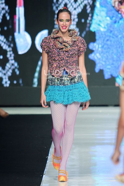 Jakarta, Indonesia - 23 Oktober. Lenny Agustin Knit My Day. THE BODY SHOP Present LENNI AGUSTIN. Jakarta Fashion Week 2014 at Senayan City. 23 Oktober 2013. Jakarta. [Foto: Mohammad Abduh/Wolipop]